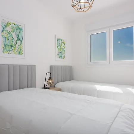 Celere Sea Views * Estepona